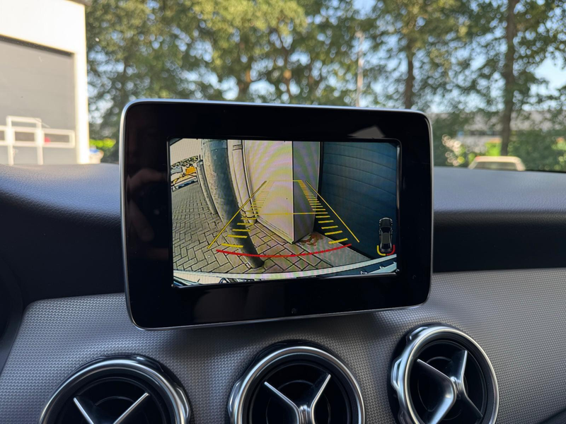 Mercedes-Benz GLA 180 Business Solution AMG Upgrade Edition | Camera | X — photo 14