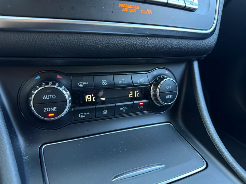 Mercedes-Benz GLA 180 Business Solution AMG Upgrade Edition | Camera | X — photo 16