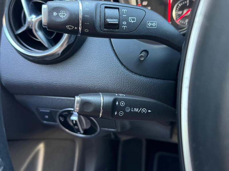 Mercedes-Benz GLA 180 Business Solution AMG Upgrade Edition | Camera | X — photo 10