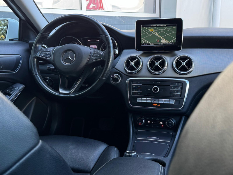 Mercedes-Benz GLA 180 Business Solution AMG Upgrade Edition | Camera | X — photo 3