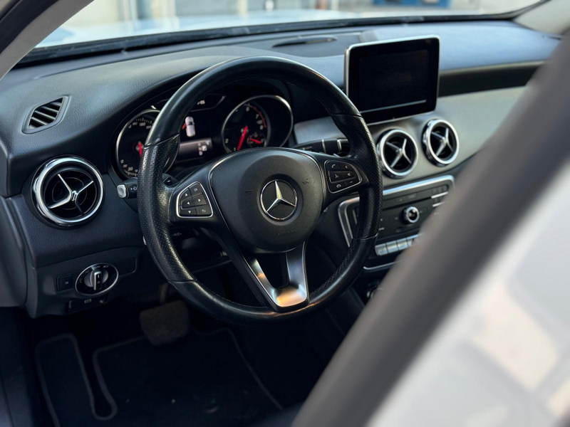 Mercedes-Benz GLA 180 Business Solution AMG Upgrade Edition | Camera | X — photo 8
