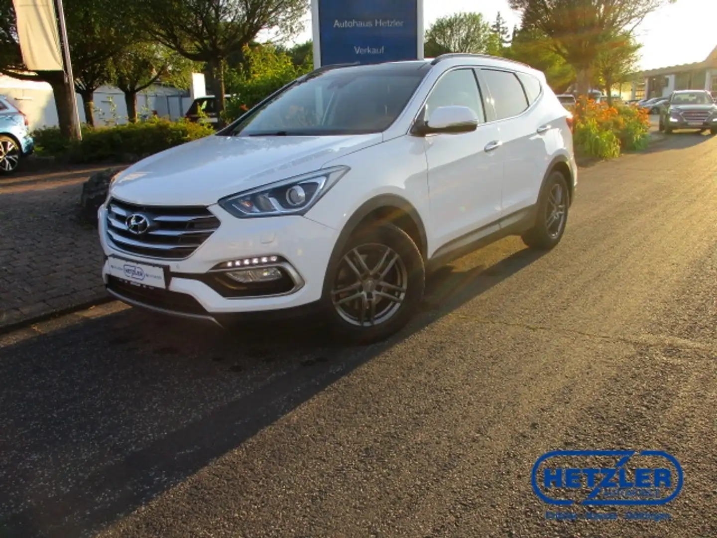 Hyundai SANTA FE 2.2 CRDi 4WD blue Premium DPF 5-Sitzer Automatik A Wit - 1