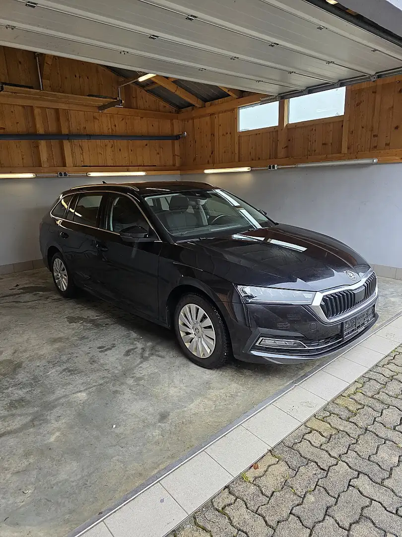 Skoda Octavia 2,0 TDI Style DSG Schwarz - 2