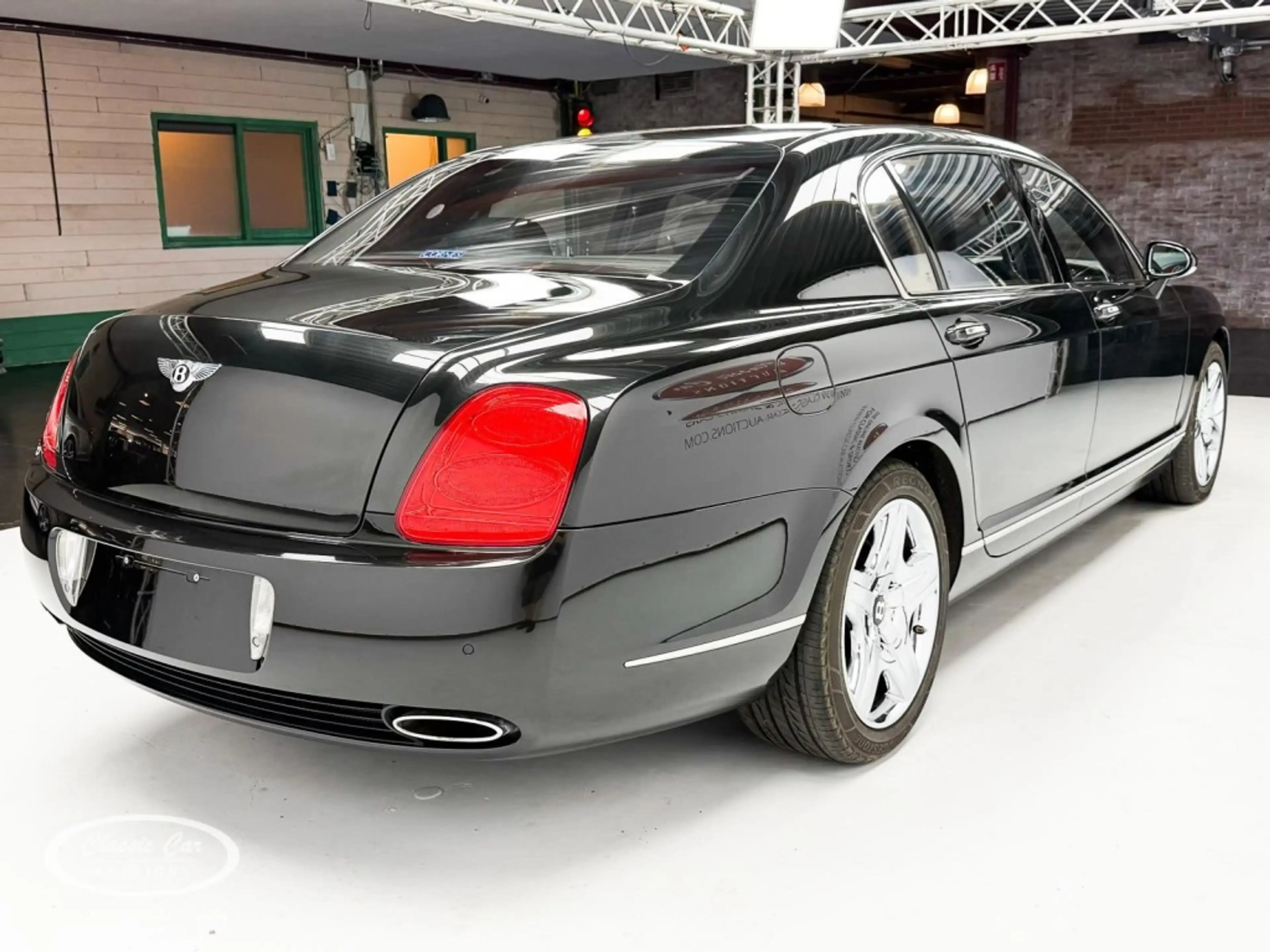 Bentley Flying Spur - ONLINE AUCTION — photo 4