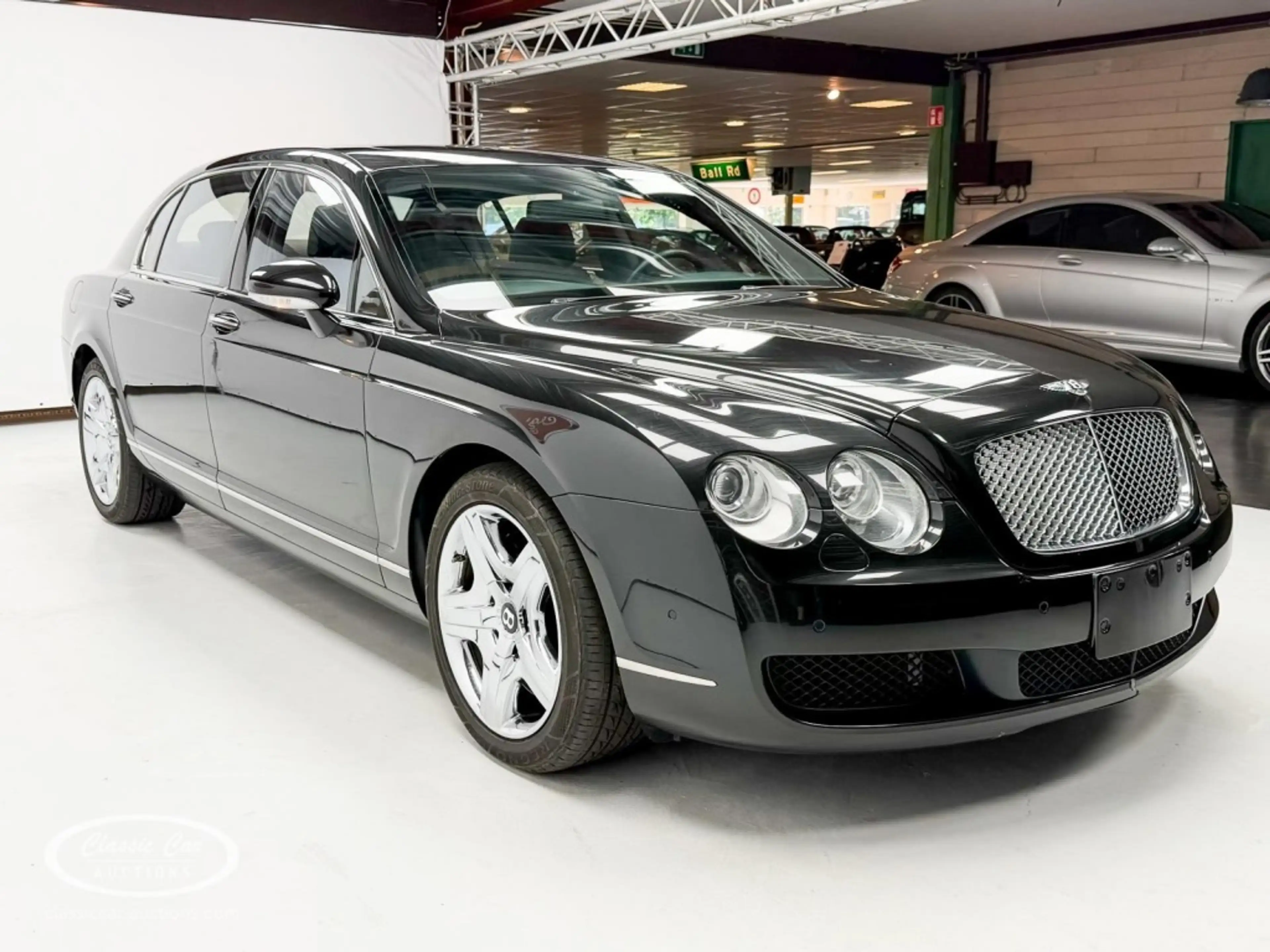 Bentley Flying Spur - ONLINE AUCTION — photo 3