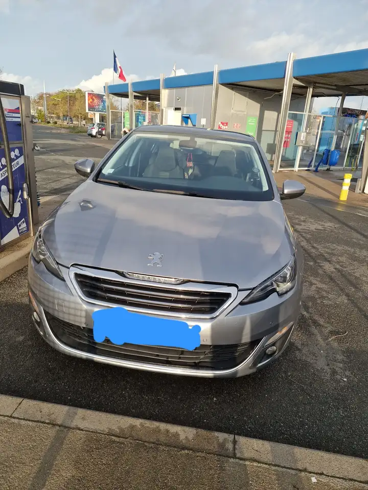 Peugeot 308 1.2 PureTech 130ch S\u0026S BVM6 FÃ©line