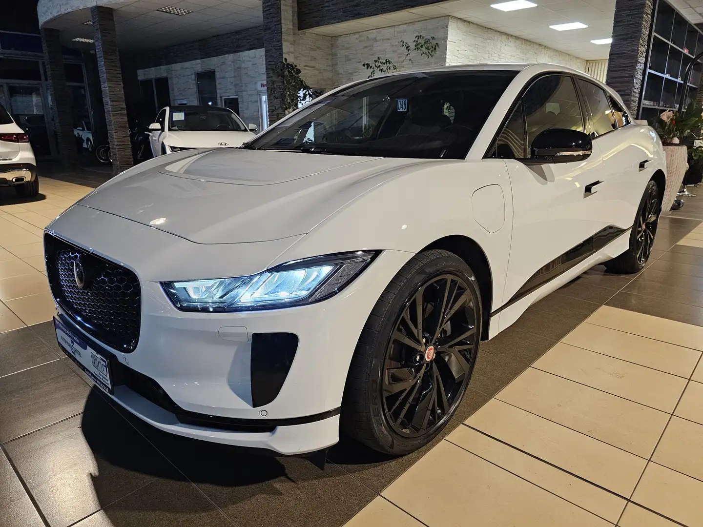 Jaguar I-Pace S AWD LED R.Cam Standheiz. Navi ACC PDC Weiß - 1