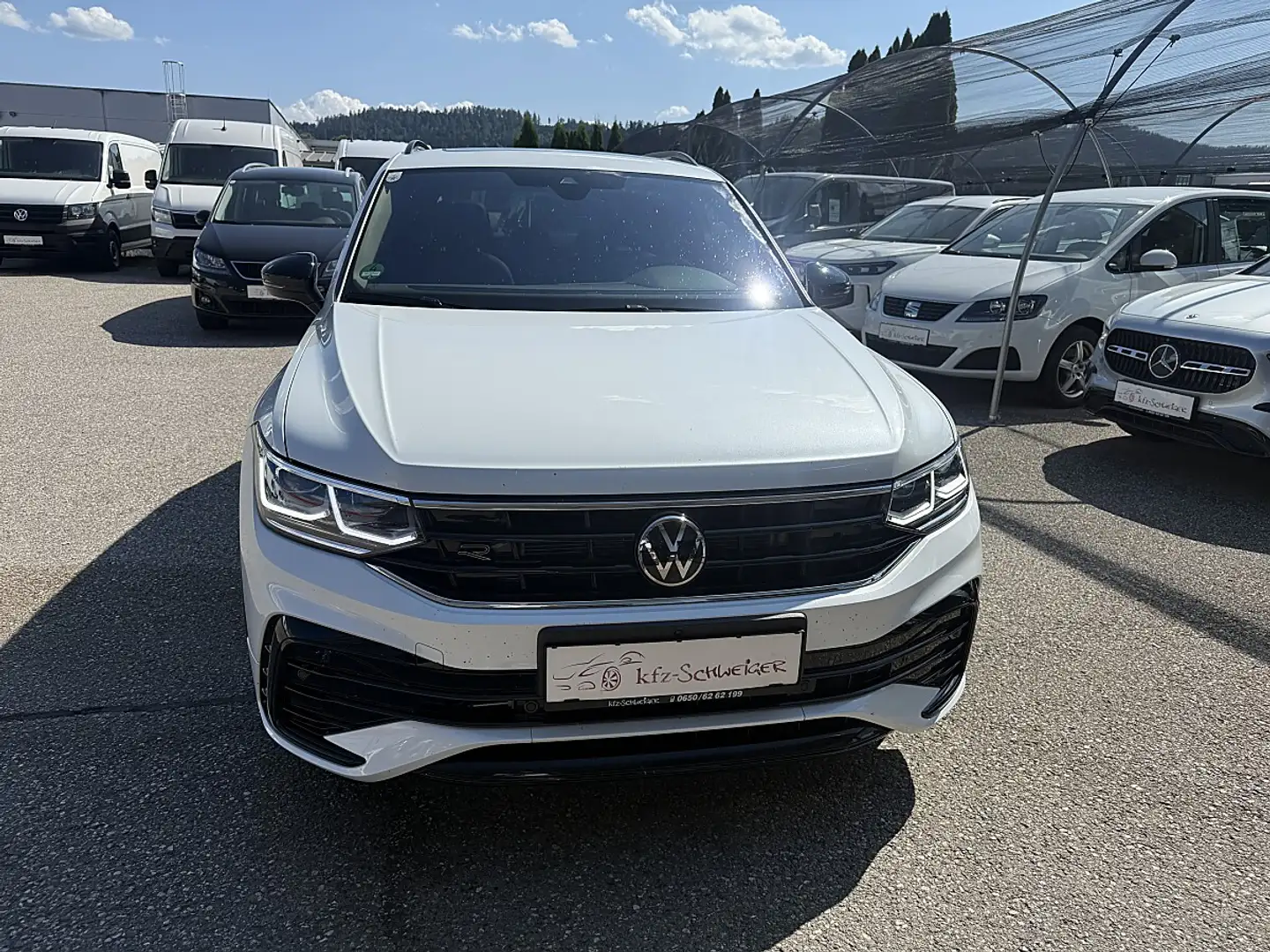 Volkswagen Tiguan 2,0 TDI 4Motion R-Line DSG Weiß - 2