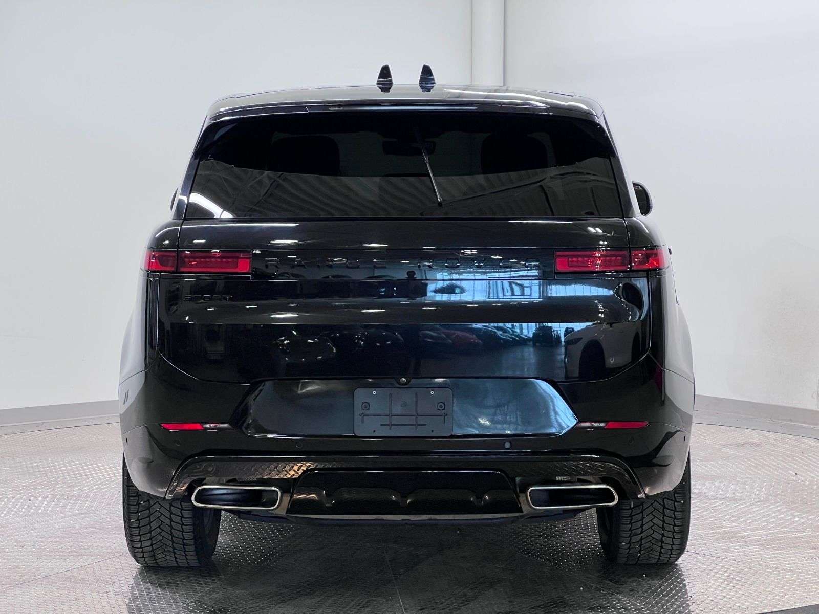 2024 Land Rover Range Rover Sport P400 DYNAMIC SE | TWO SETS OF TIRES | LOW KMS thumb 8