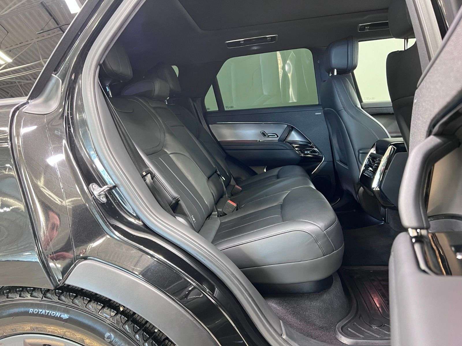 2024 Land Rover Range Rover Sport P400 DYNAMIC SE | TWO SETS OF TIRES | LOW KMS thumb 26