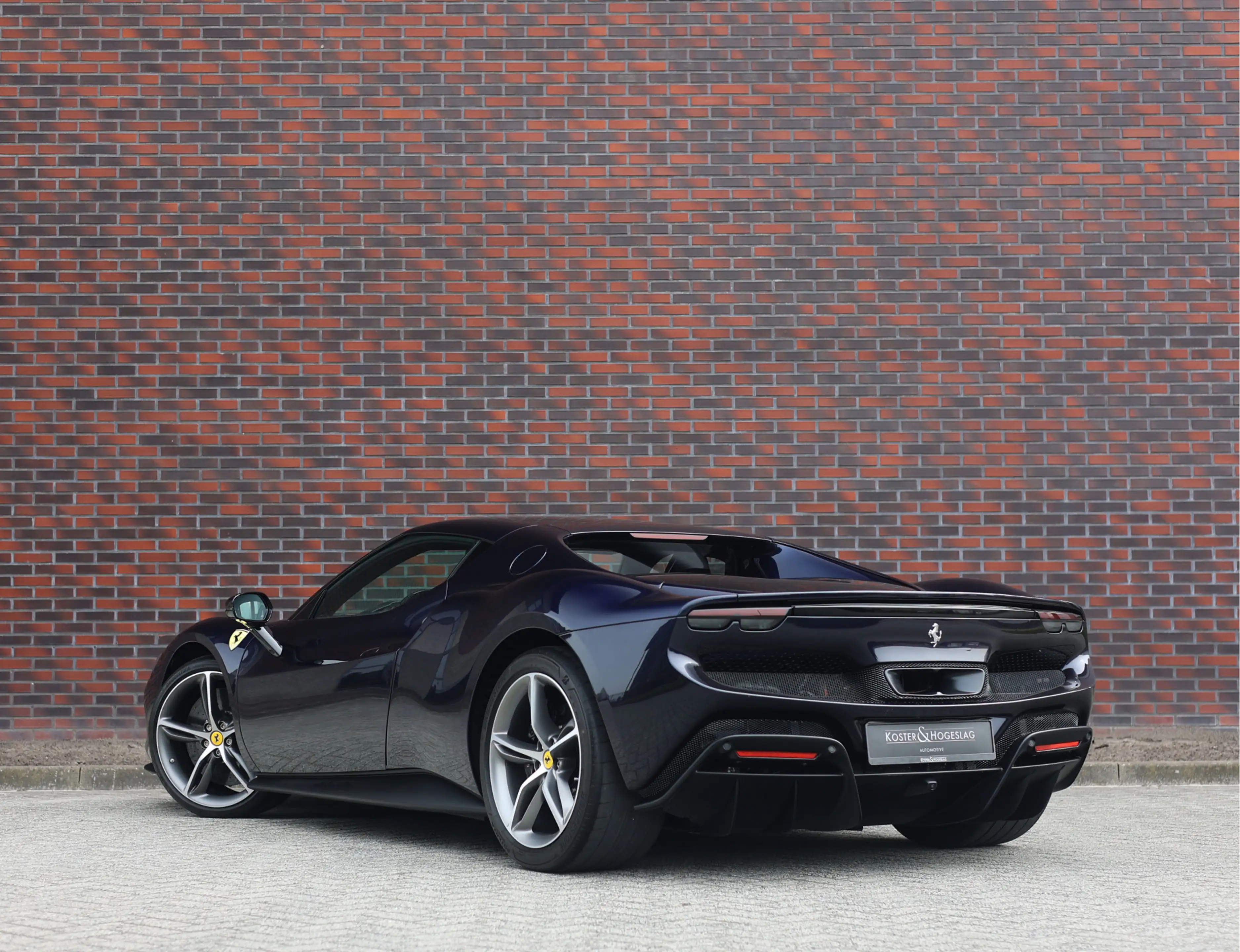 Ferrari 296 GTB 3.0 V6 | Blu America - Cuoio - Racing Seats — photo 2