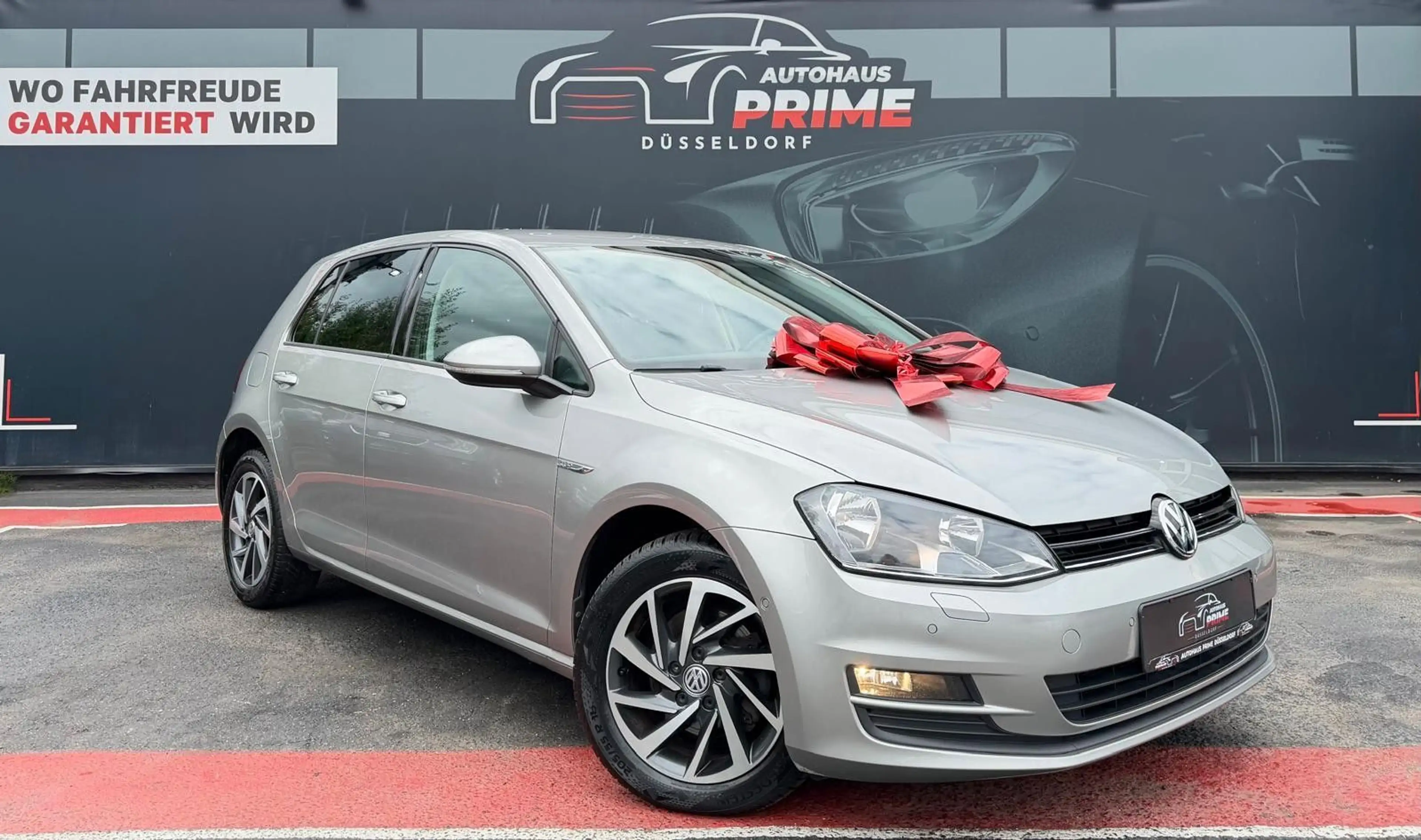 Volkswagen Golf VII Lim. Cup*Automatik*Sitzheizung*Pdc*