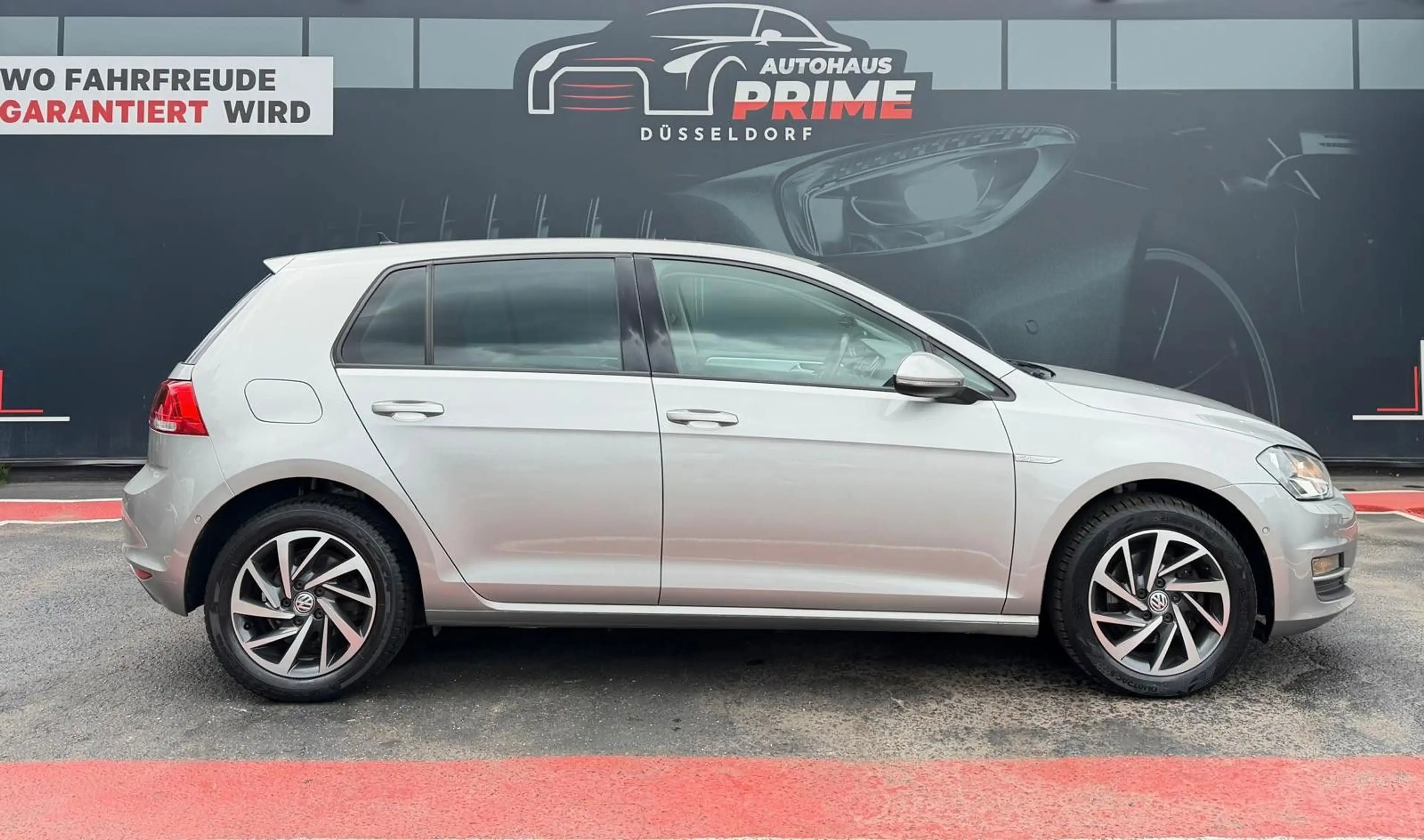 Volkswagen Golf VII Lim. Cup*Automatik*Sitzheizung*Pdc* — photo 10