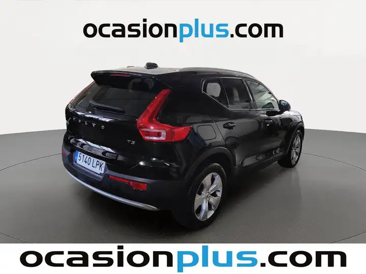 Volvo XC40 2021, foto 4