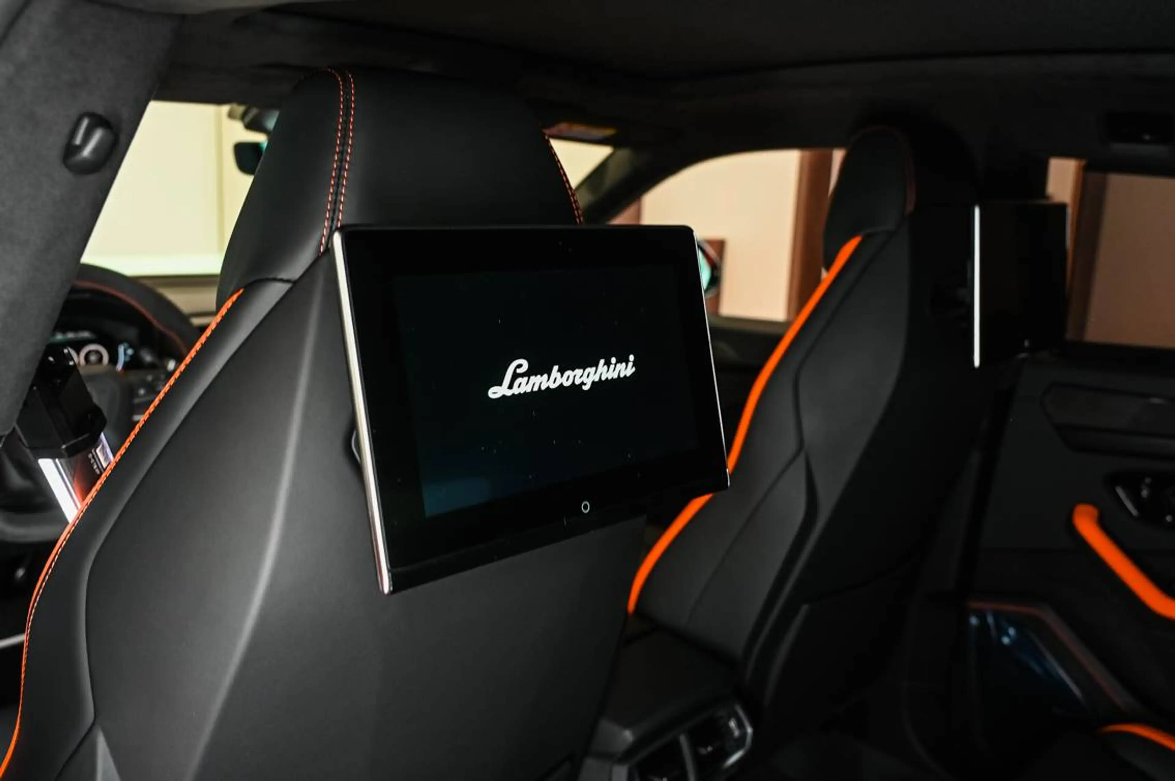 Lamborghini Urus Urus SE PHEV 4.0 BiTurbo V8 — photo 8