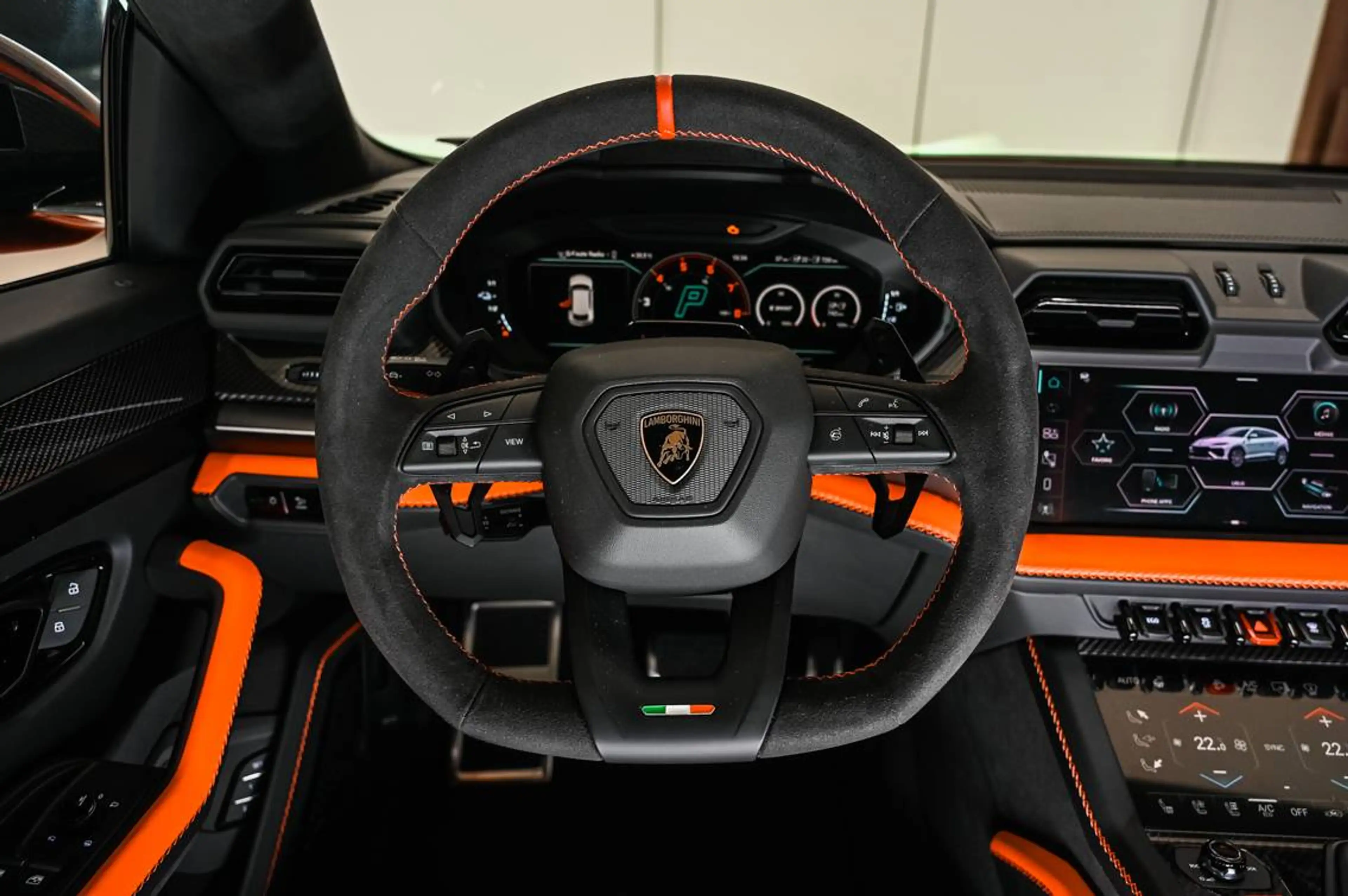 Lamborghini Urus Urus SE PHEV 4.0 BiTurbo V8 — photo 10