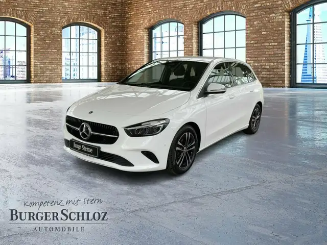 Mercedes-Benz B 200 W-Paket PDC SHZ LED SpurH el.Heck LM AUT