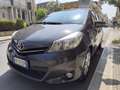 Toyota Yaris 1.4 D-4D 90CV DIESEL NAVI Gris - thumbnail 3