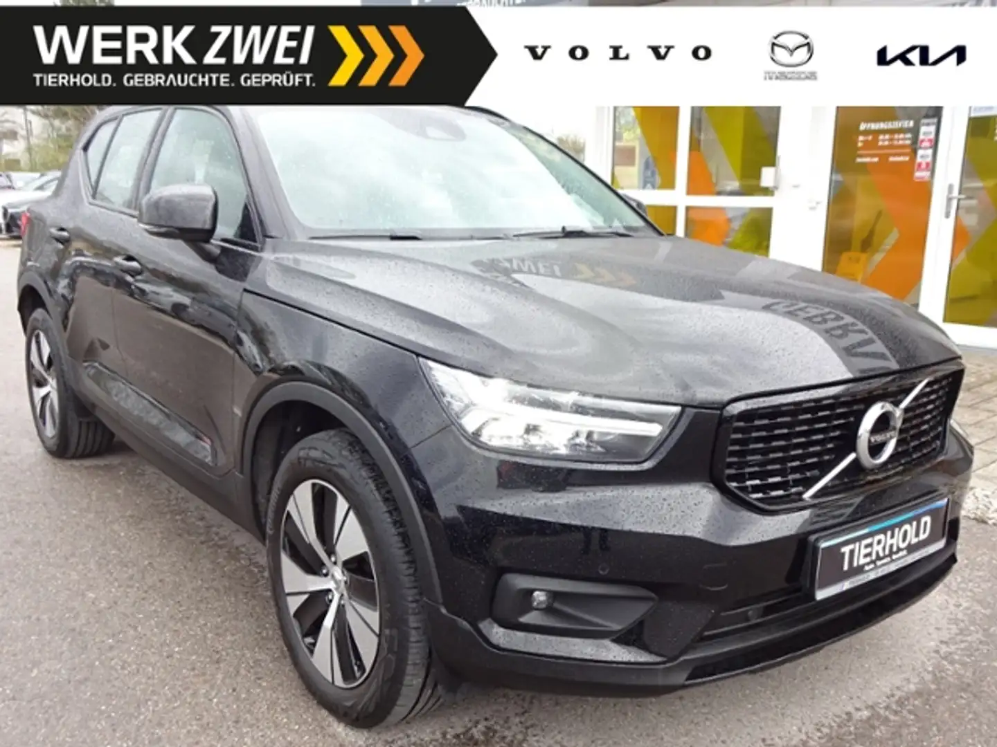 Volvo XC40 T5 R Design Expression Plug-In 2WD Standhz. Schwarz - 1