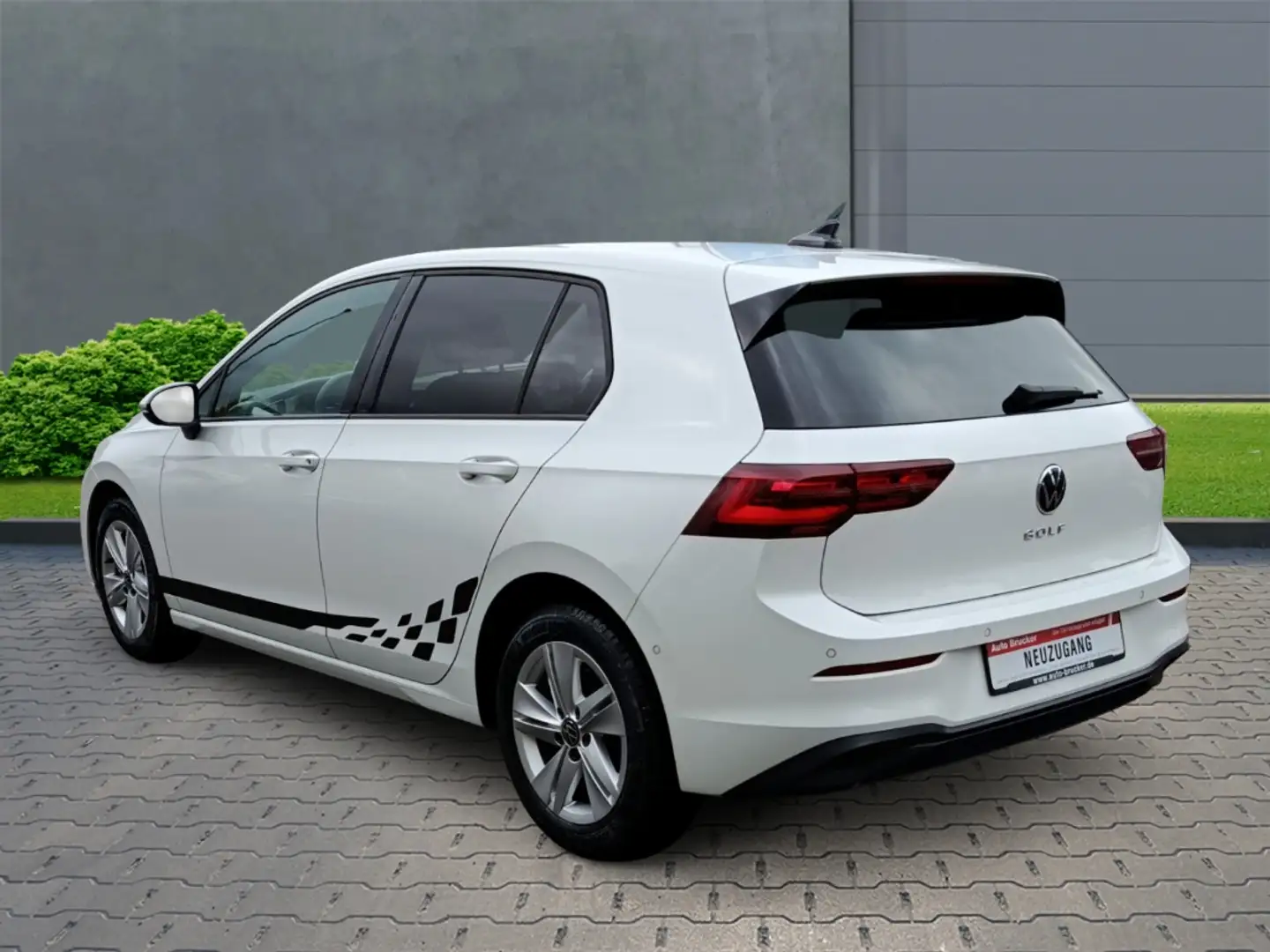 Volkswagen Golf VIII  1.0 TSI Life+Panoramadach+PDC+Spoiler Weiß - 2