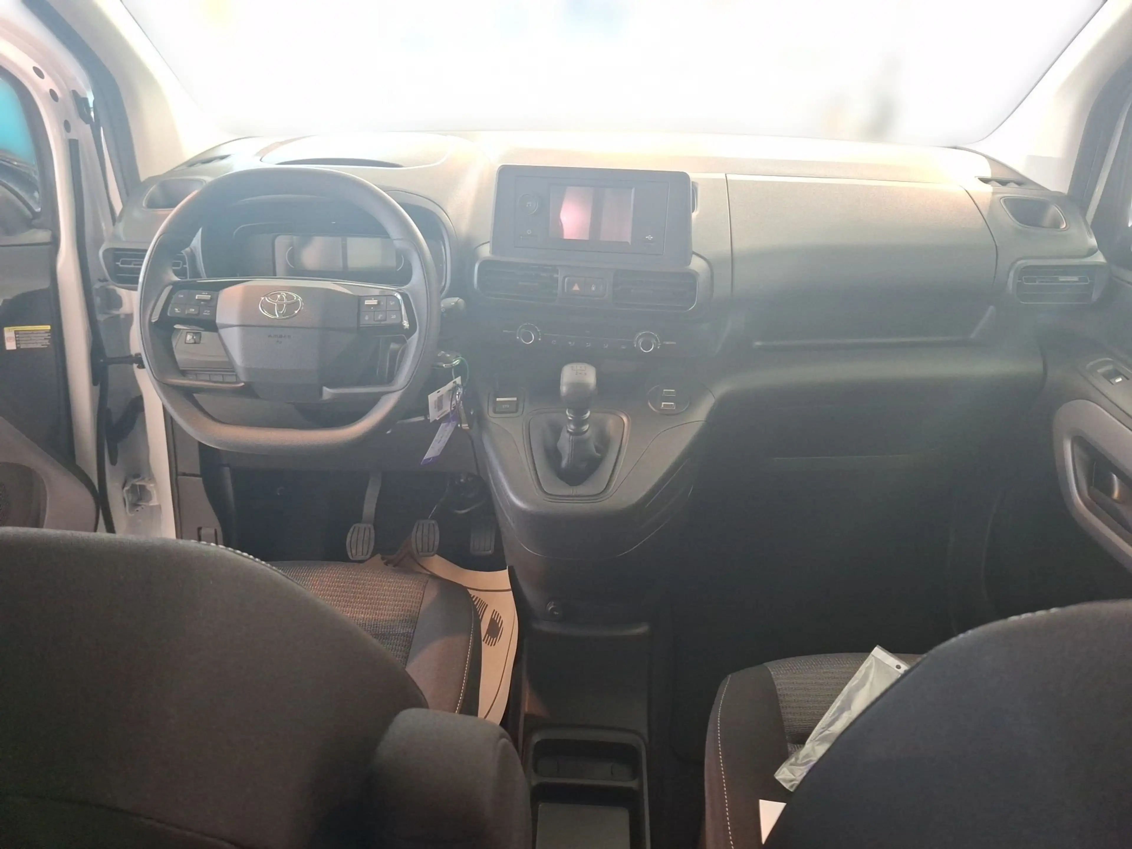 Toyota Proace City Verso L1 1.5 D4D 102 Combi — photo 13