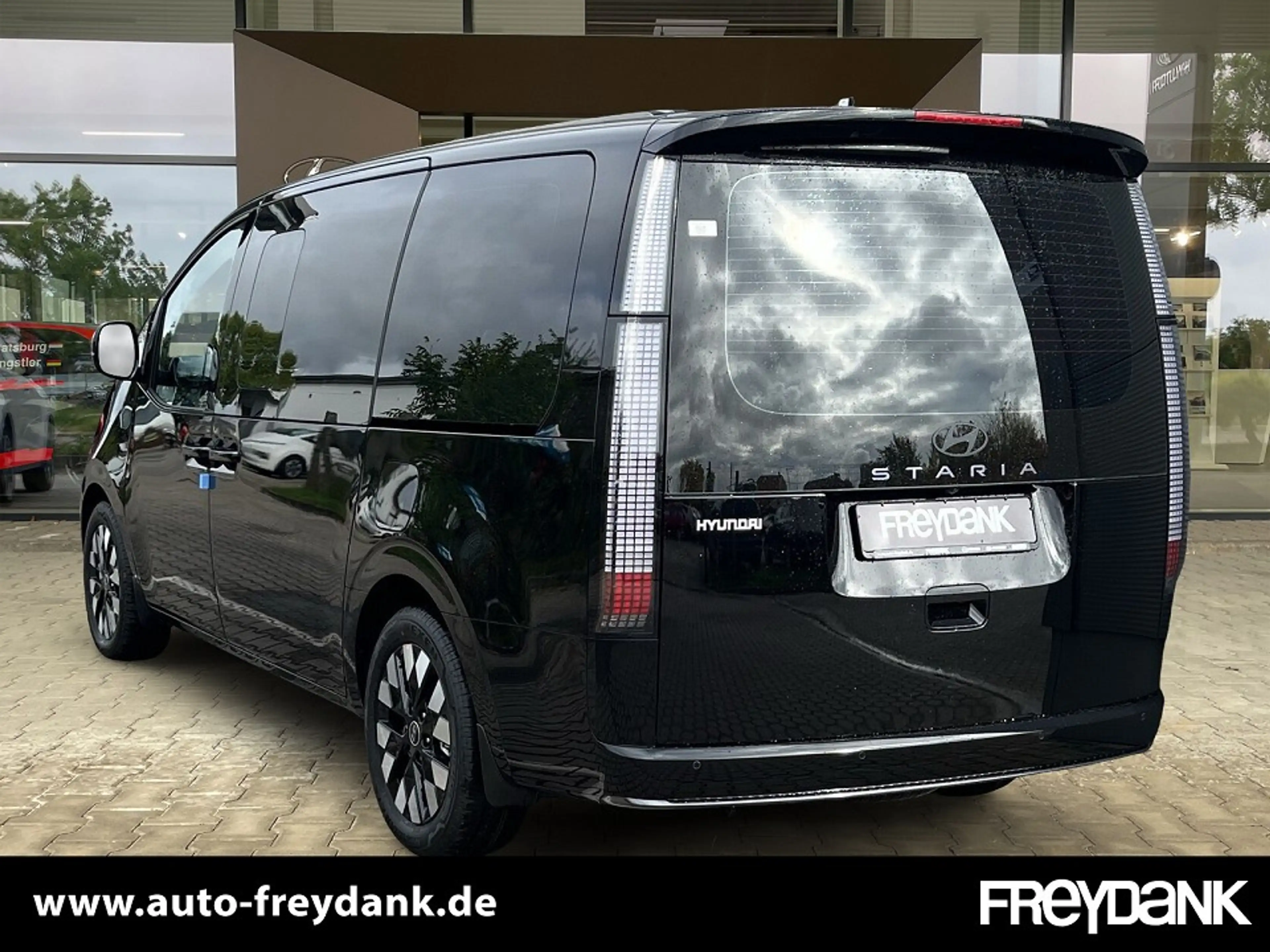 Hyundai STARIA HEV 7-Sitzer (MY25) 1.6 T-GDI (225 PS) 6-AT 2WD Si — photo 3