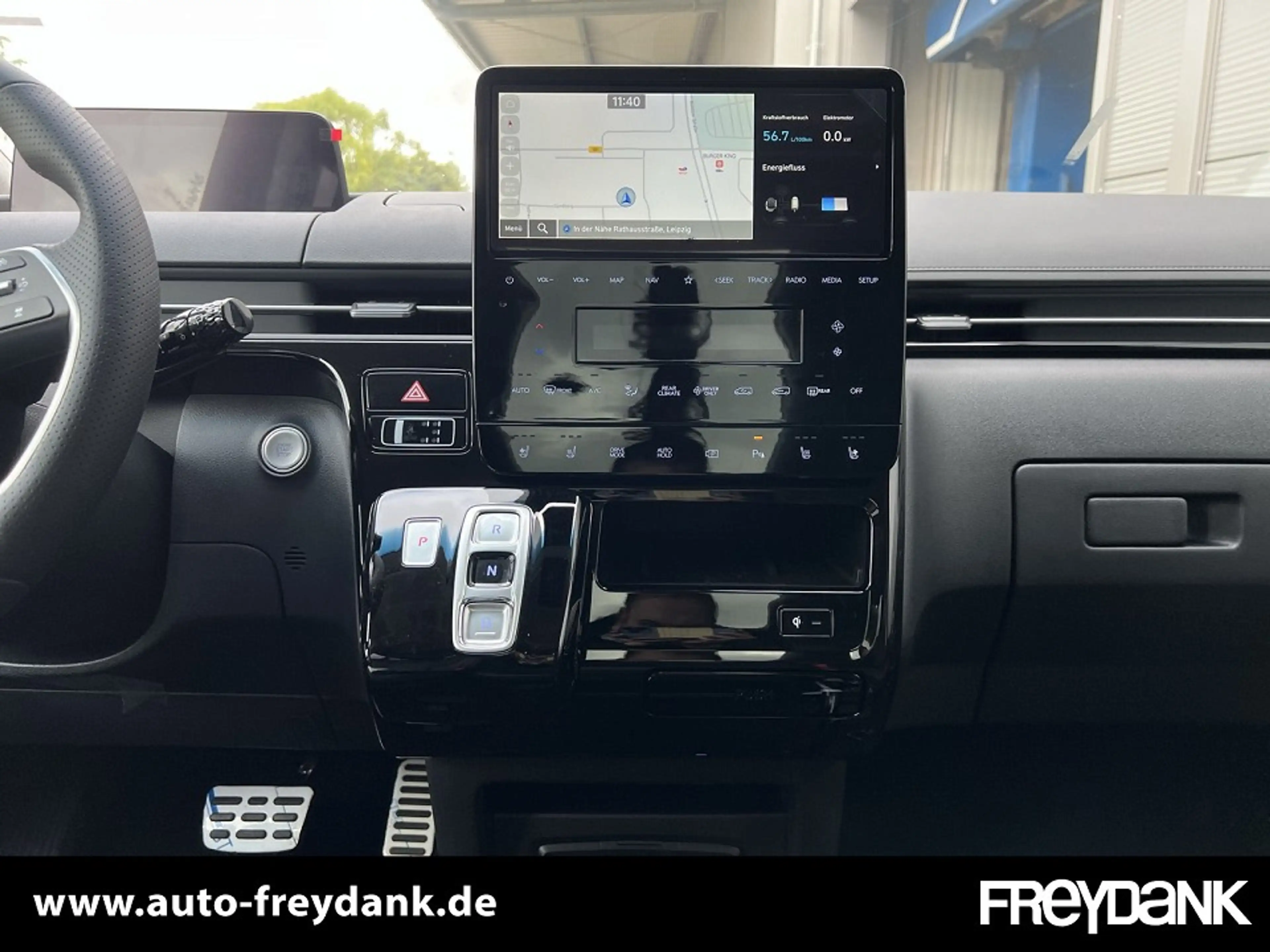 Hyundai STARIA HEV 7-Sitzer (MY25) 1.6 T-GDI (225 PS) 6-AT 2WD Si — photo 13