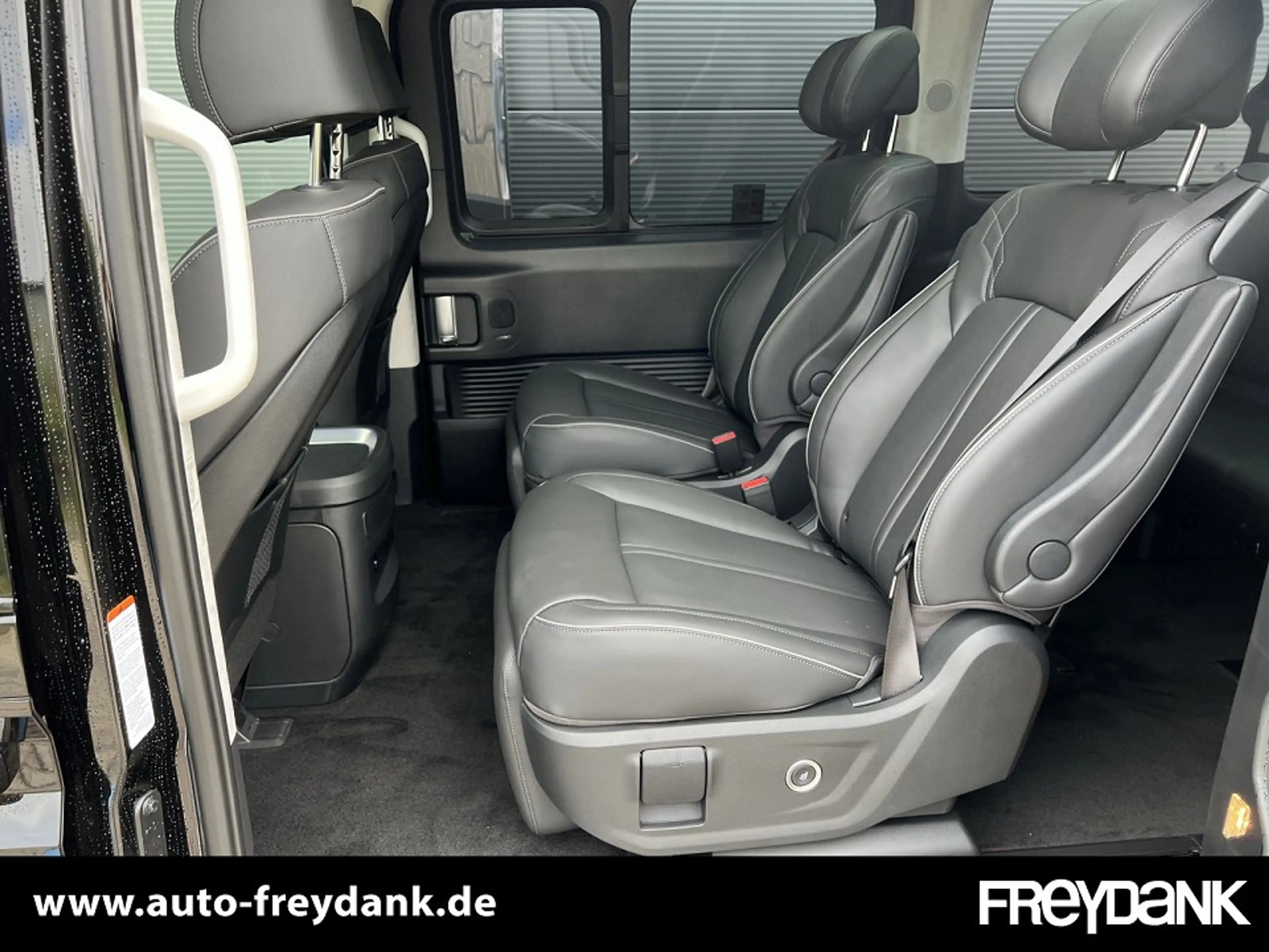 Hyundai STARIA HEV 7-Sitzer (MY25) 1.6 T-GDI (225 PS) 6-AT 2WD Si — photo 11
