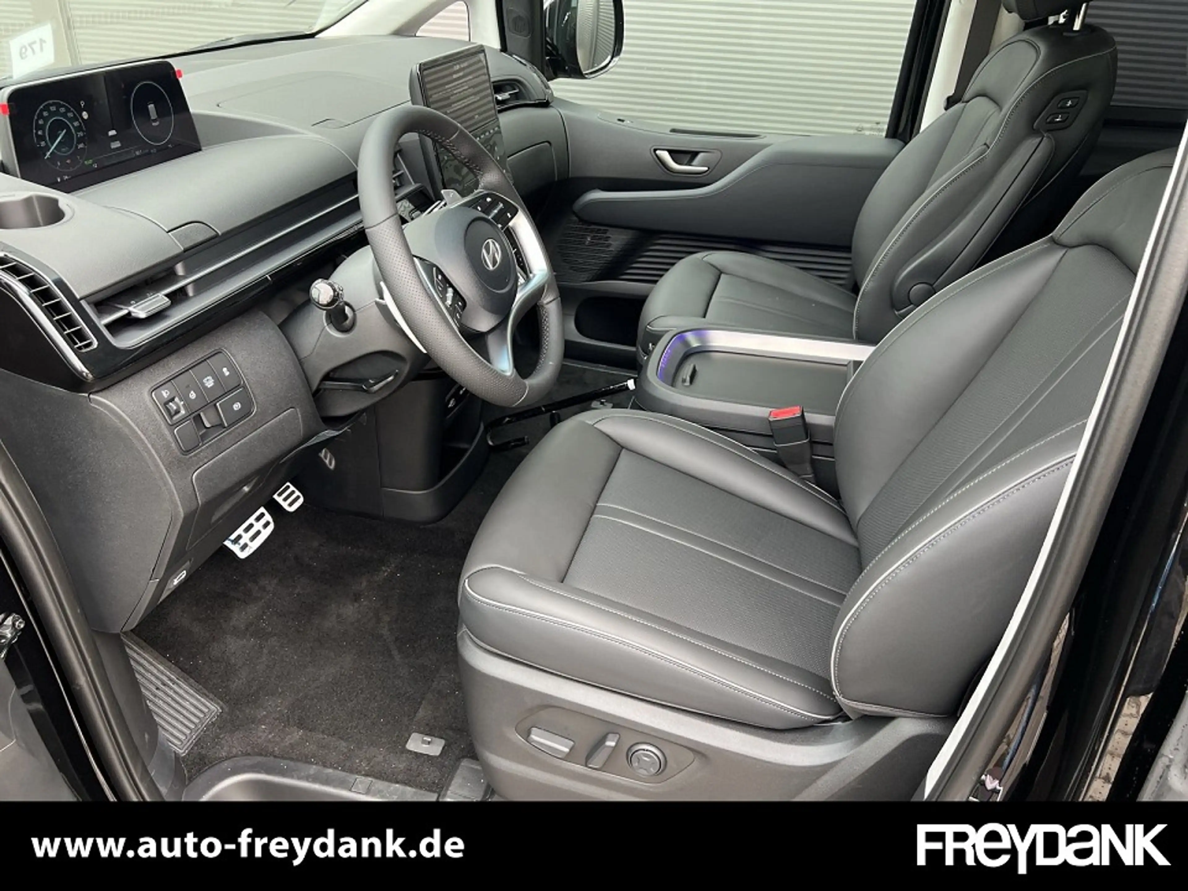Hyundai STARIA HEV 7-Sitzer (MY25) 1.6 T-GDI (225 PS) 6-AT 2WD Si — photo 10