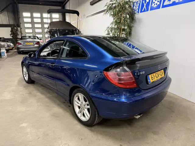 Mercedes-Benz C-Class view 6