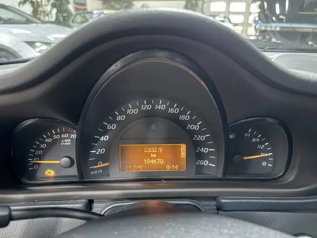 Mercedes-Benz C-Class view 15