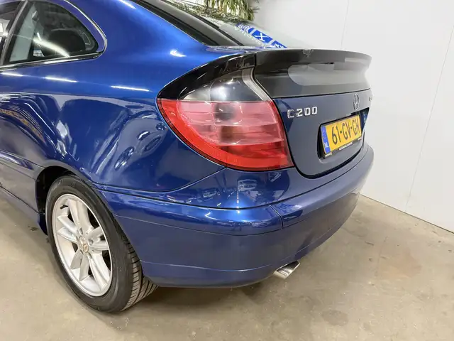 Mercedes-Benz C-Class view 10