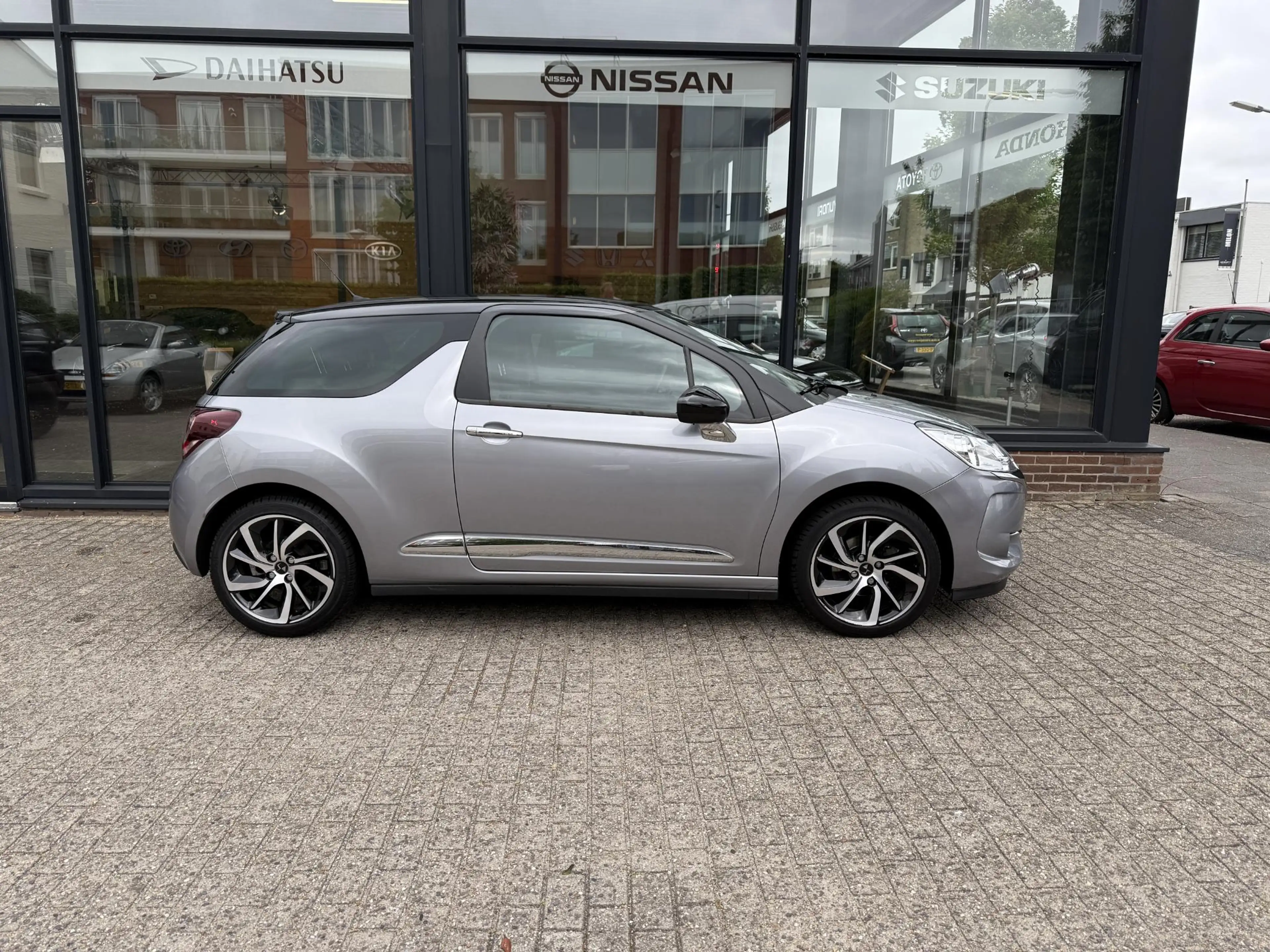 DS Automobiles DS 3 1.2 PureTech Connected Chic Automaat — photo 3