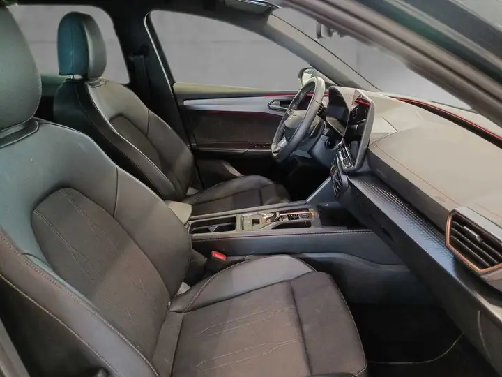 Cupra León 2024, foto 5