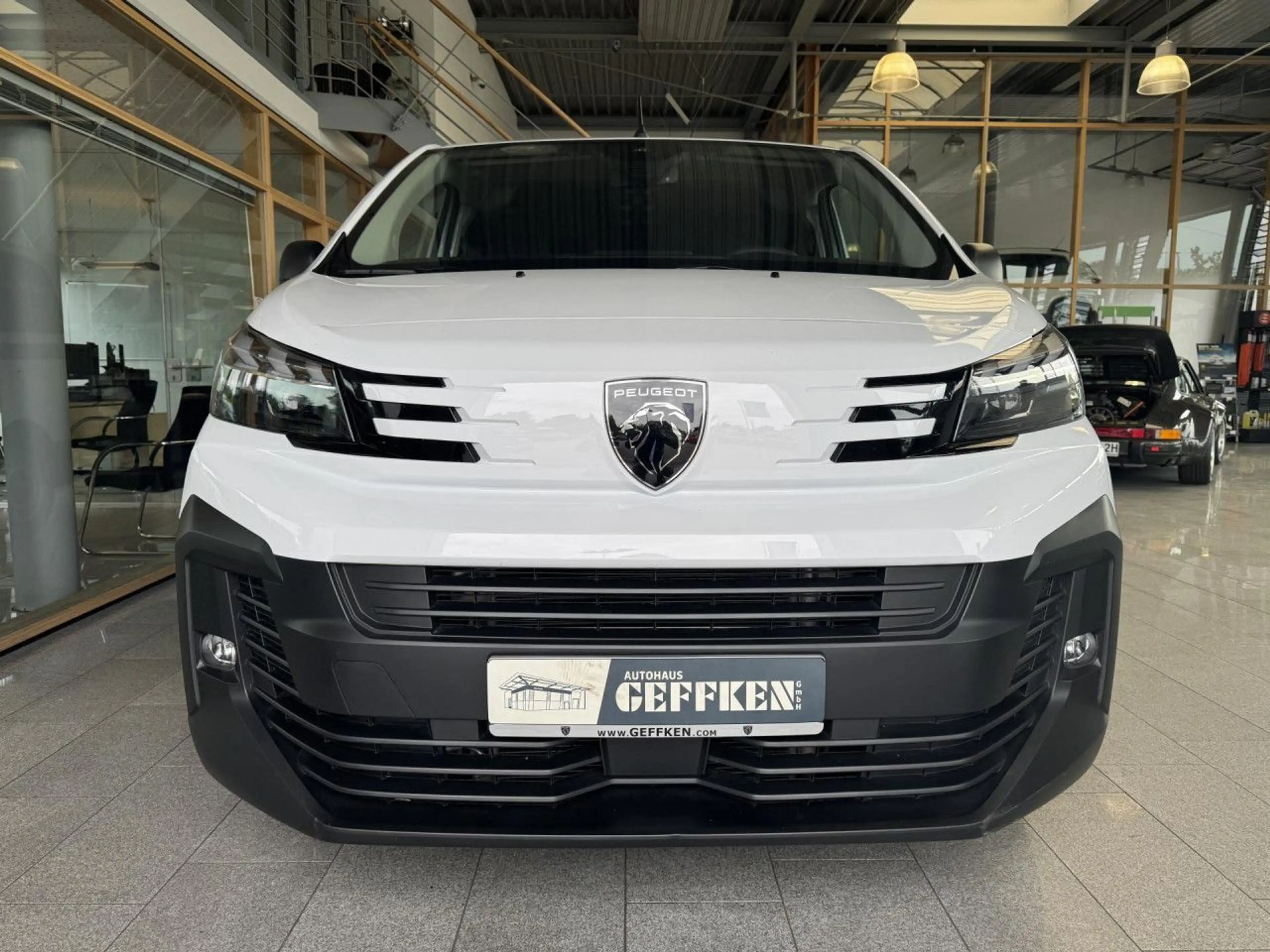 Peugeot Expert e- L3 (75kWh), 9-Sitzer, CCS, Kamera! Navi — photo 3