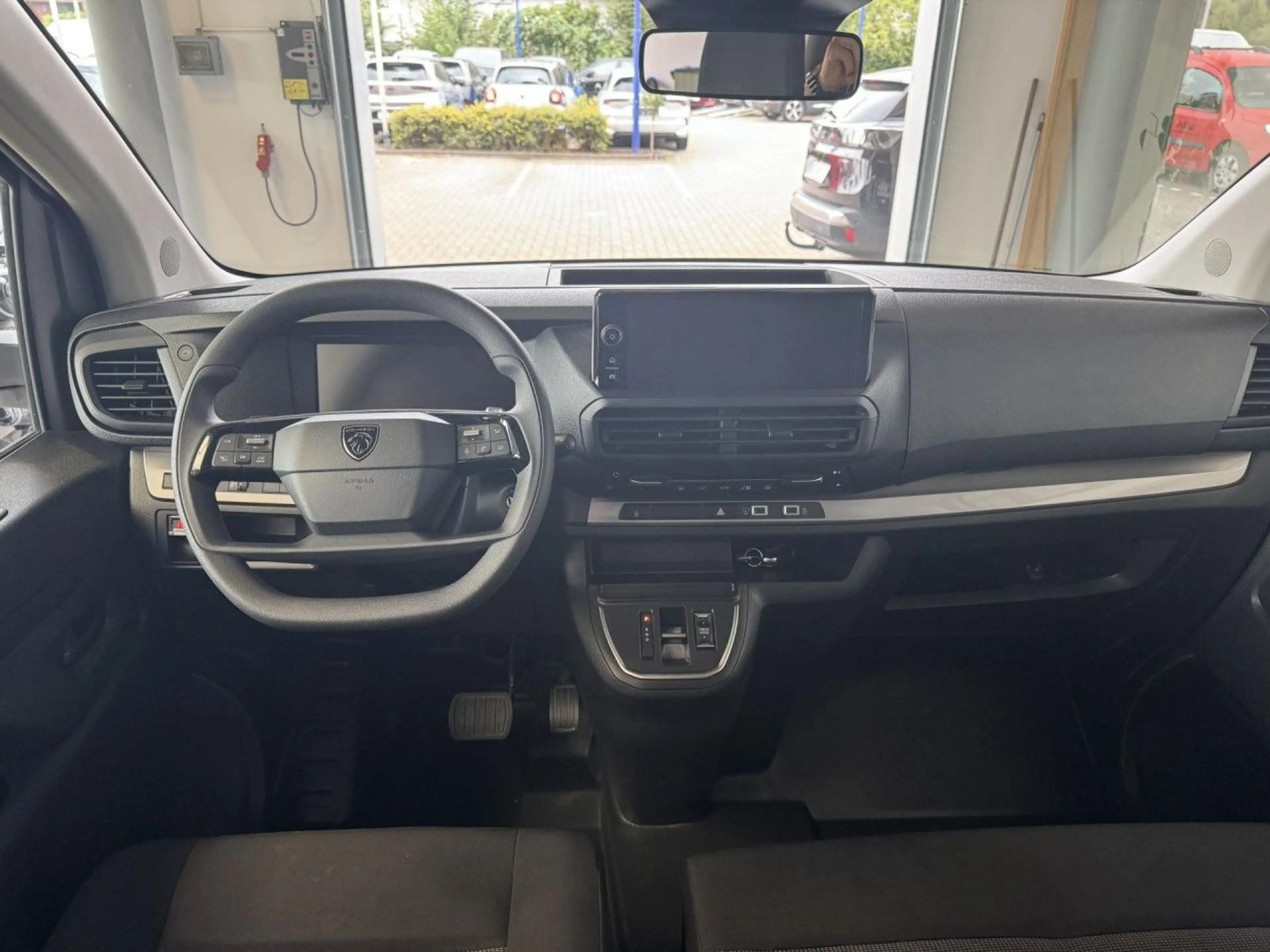 Peugeot Expert e- L3 (75kWh), 9-Sitzer, CCS, Kamera! Navi — photo 14