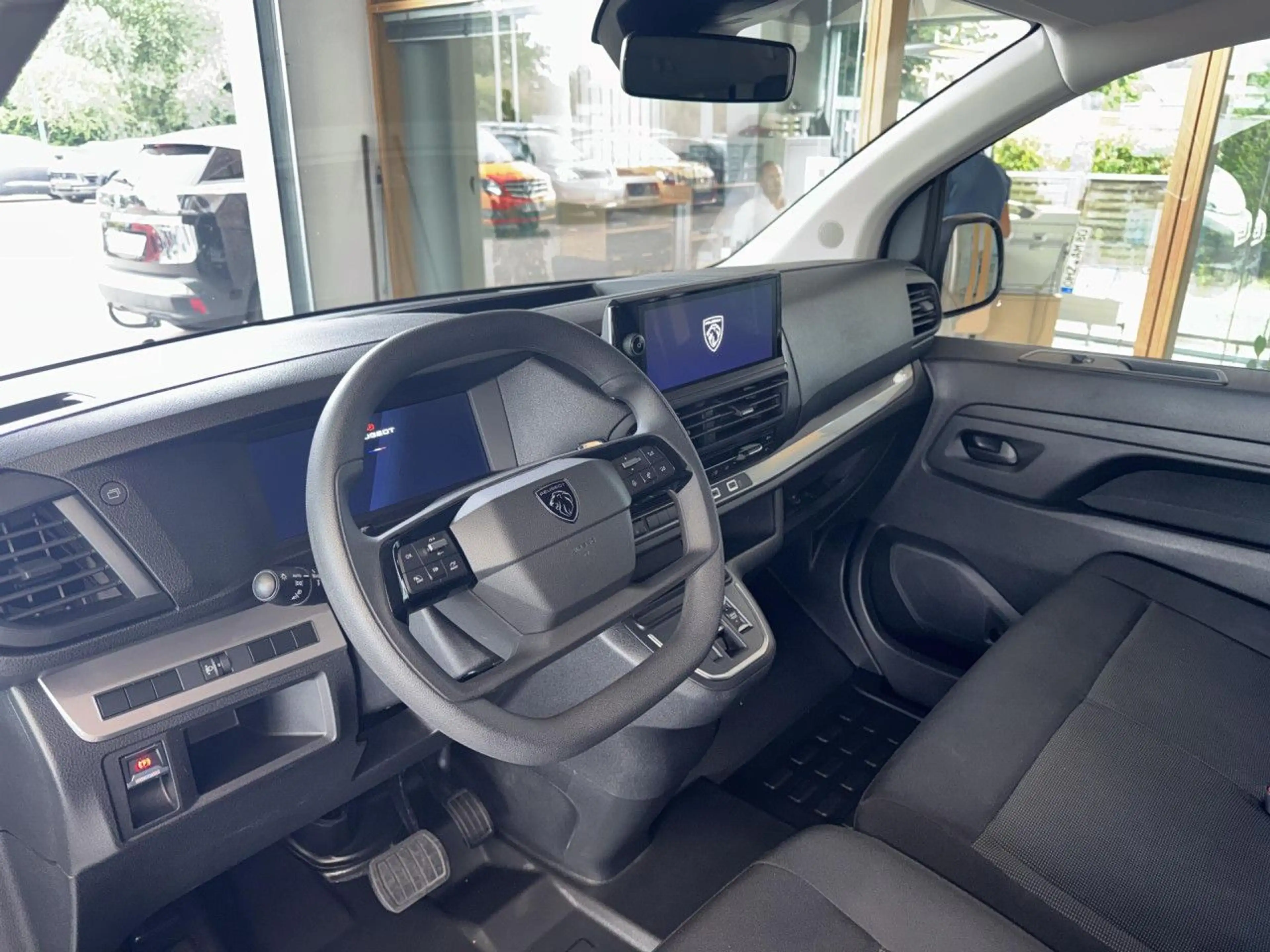 Peugeot Expert e- L3 (75kWh), 9-Sitzer, CCS, Kamera! Navi — photo 12