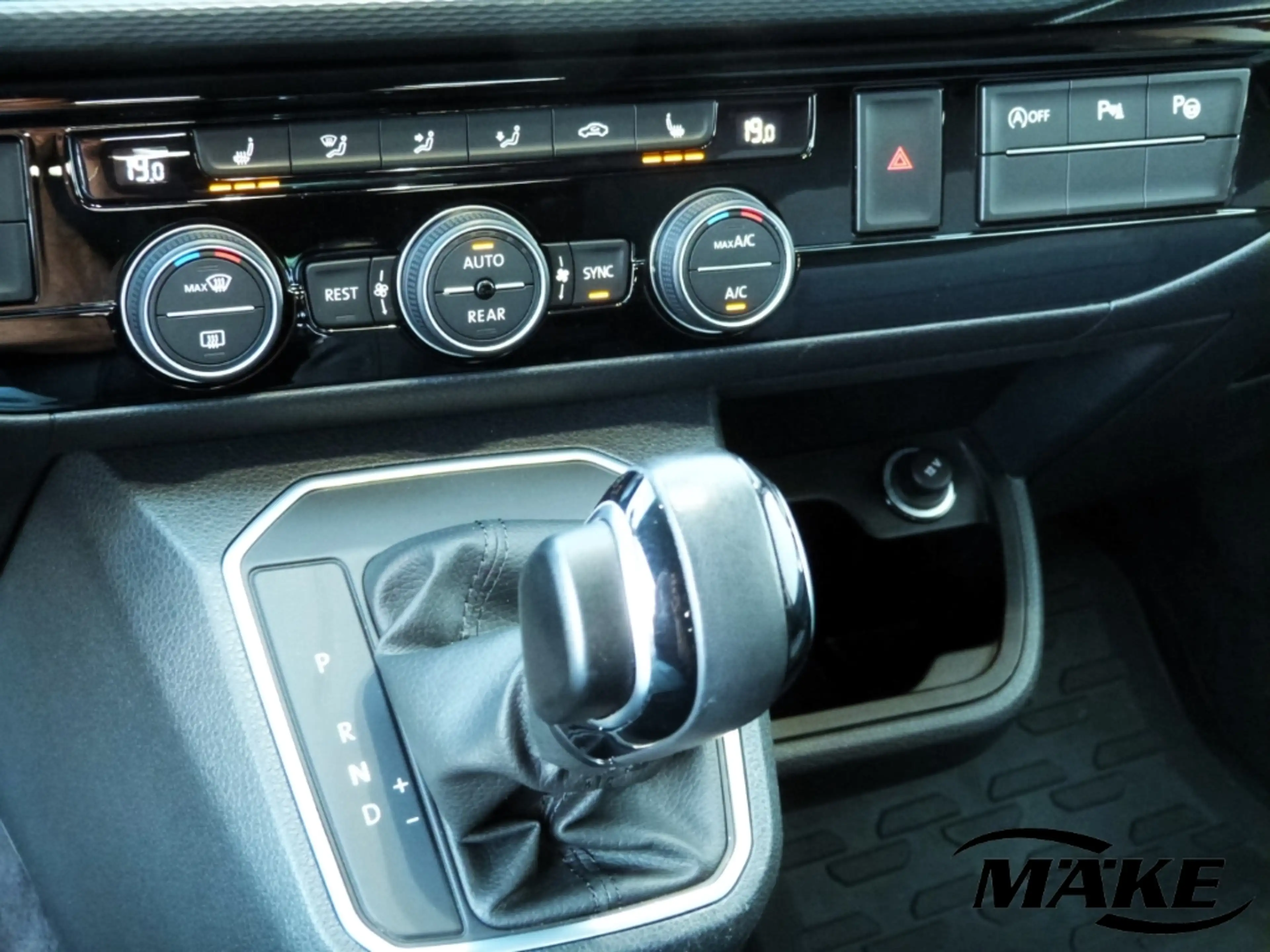 Volkswagen T6.1 Multivan 2.0 TDI DSG,4 Motion,Generation Six,AHK,ACC,Standh — photo 8