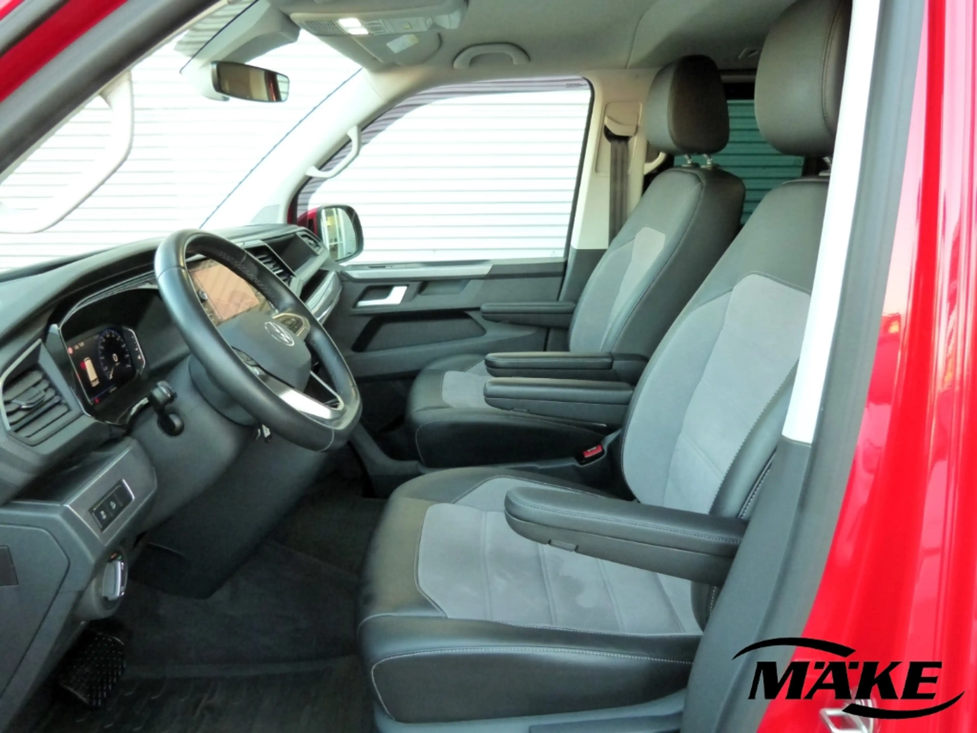 Volkswagen T6.1 Multivan 2.0 TDI DSG,4 Motion,Generation Six,AHK,ACC,Standh — photo 6