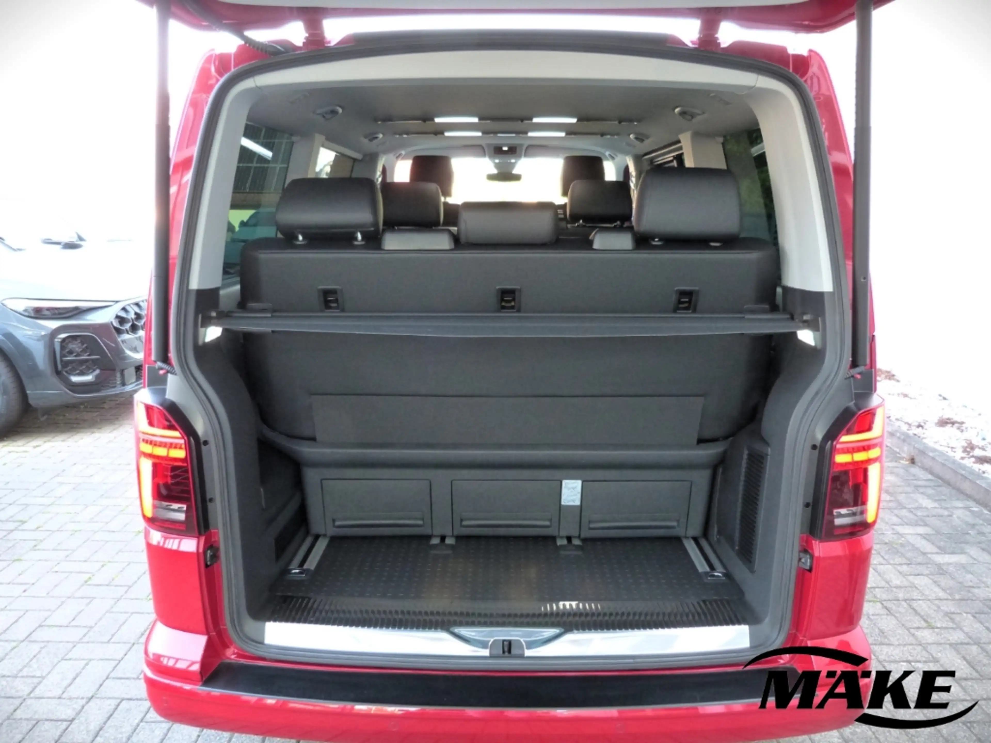 Volkswagen T6.1 Multivan 2.0 TDI DSG,4 Motion,Generation Six,AHK,ACC,Standh — photo 14