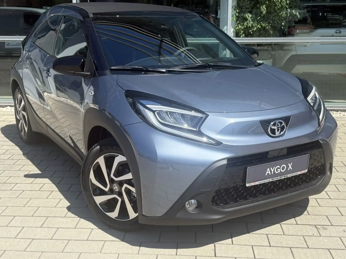 Toyota Aygo X S-CVT Air Teamplayer Gris - 2