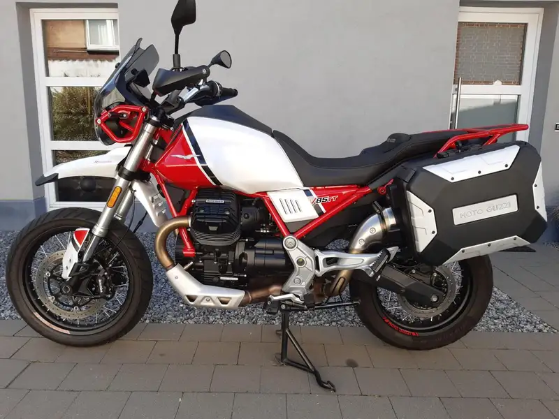 Moto Guzzi V 85 TT - foto 3