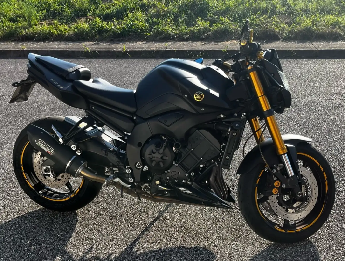 Yamaha FZ 8 Naked Negru - 1