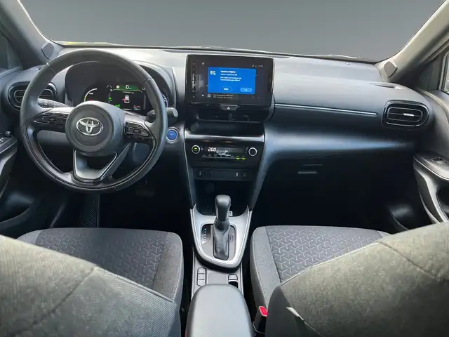 Toyota Yaris Cross view 11
