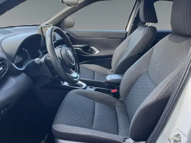 Toyota Yaris Cross view 10