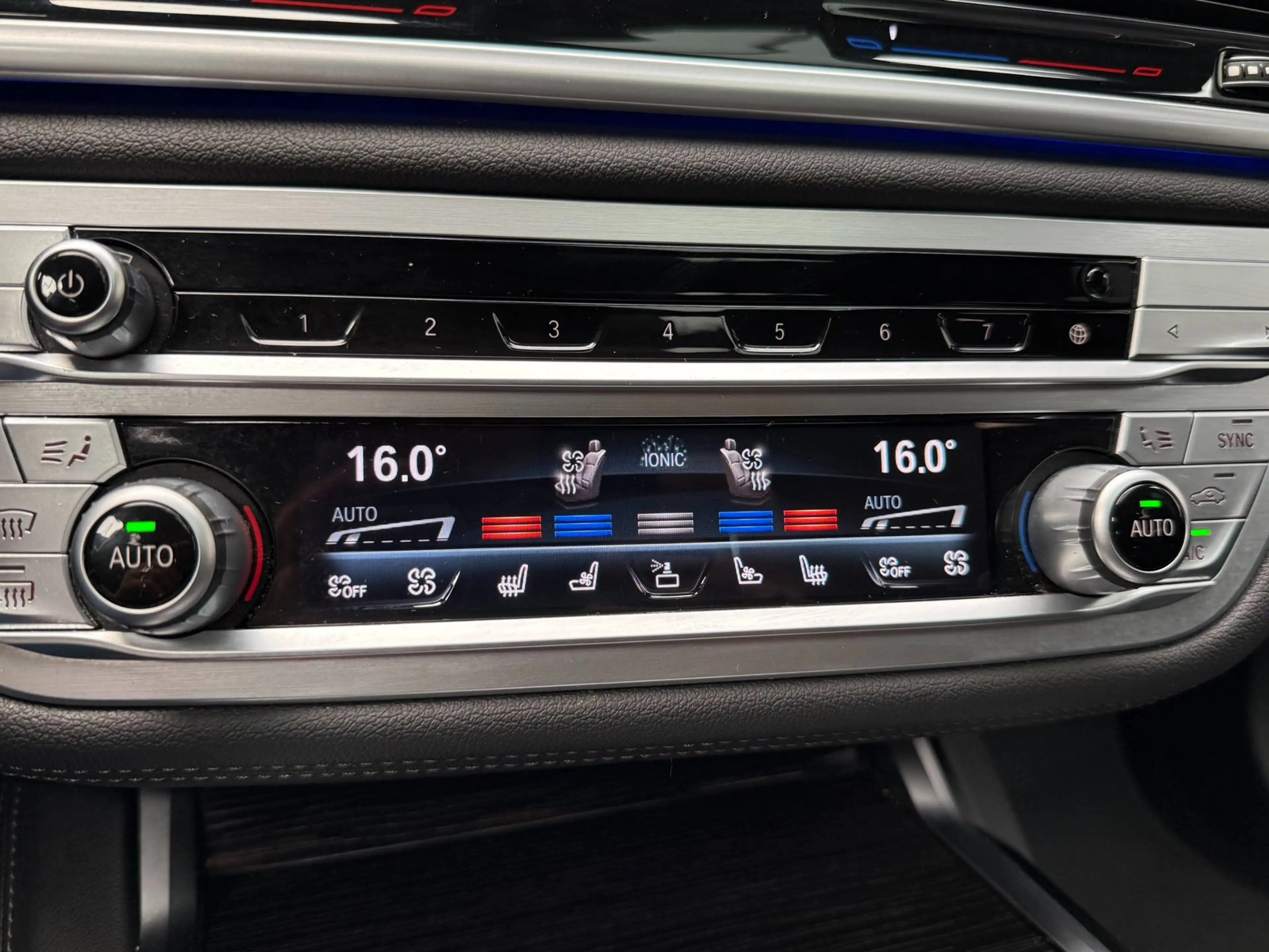 BMW 750 7-serie 750i xDrive 530 PK / Dealer Onderhouden — photo 15