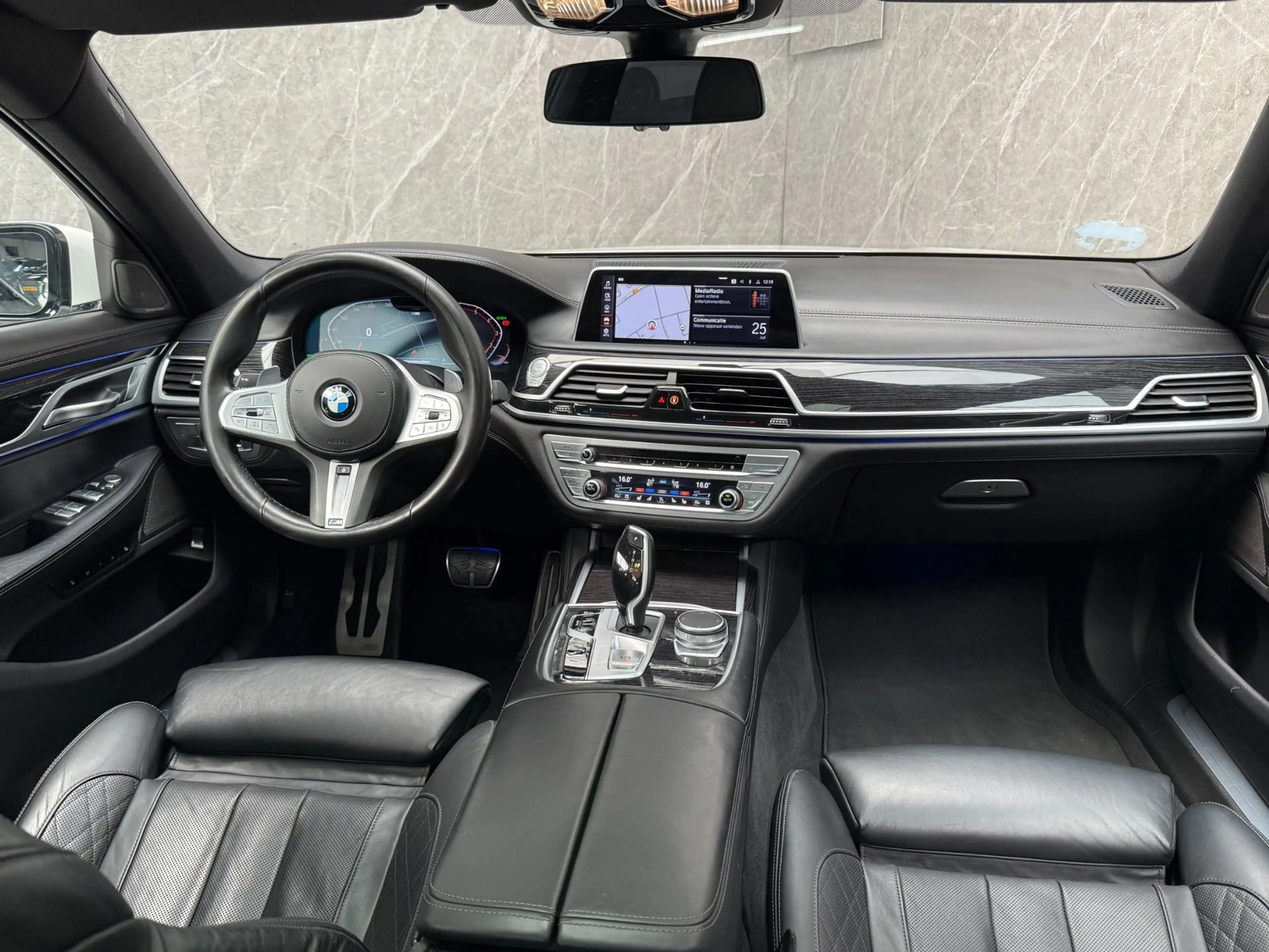 BMW 750 7-serie 750i xDrive 530 PK / Dealer Onderhouden — photo 11