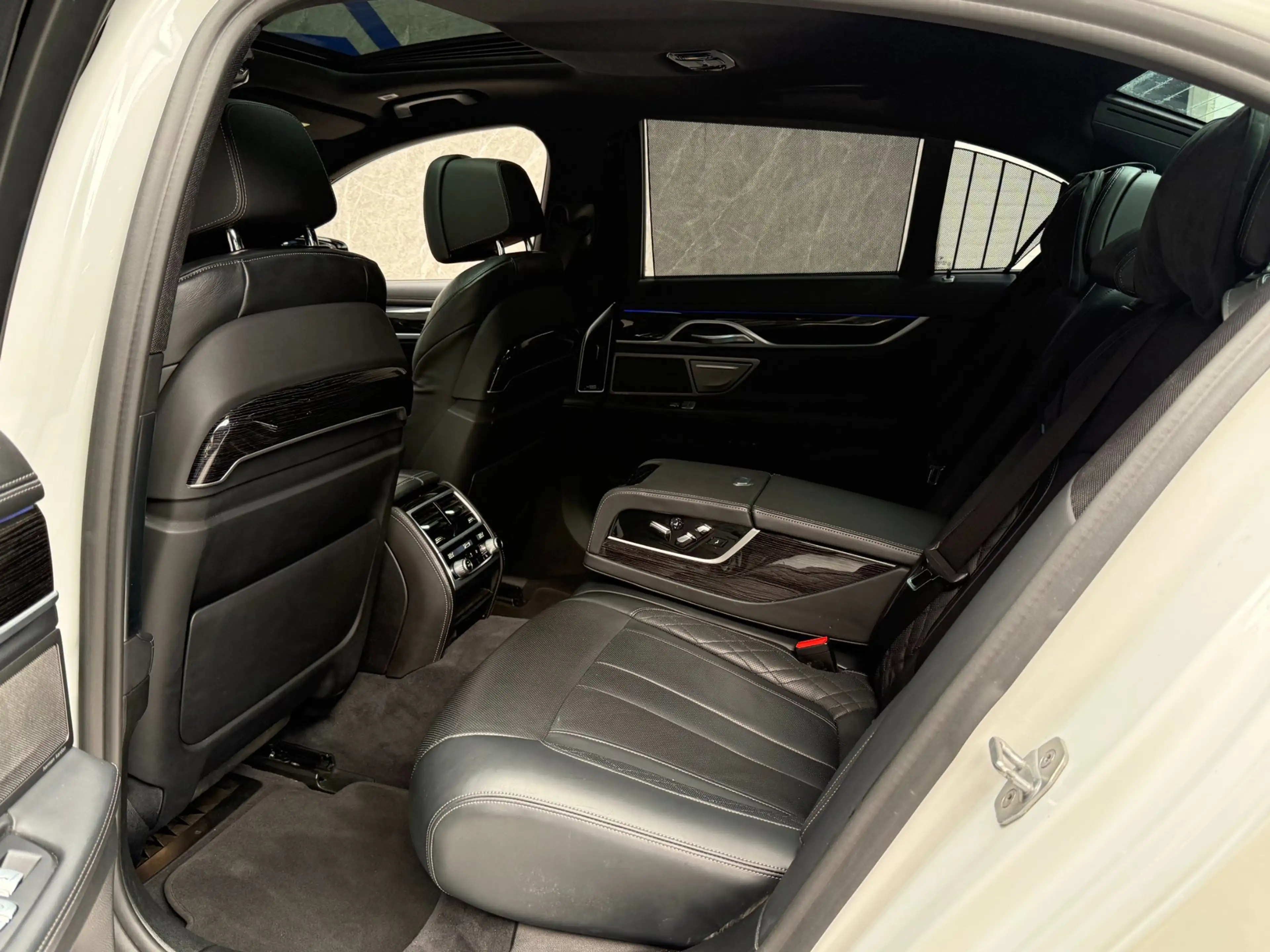 BMW 750 7-serie 750i xDrive 530 PK / Dealer Onderhouden — photo 12