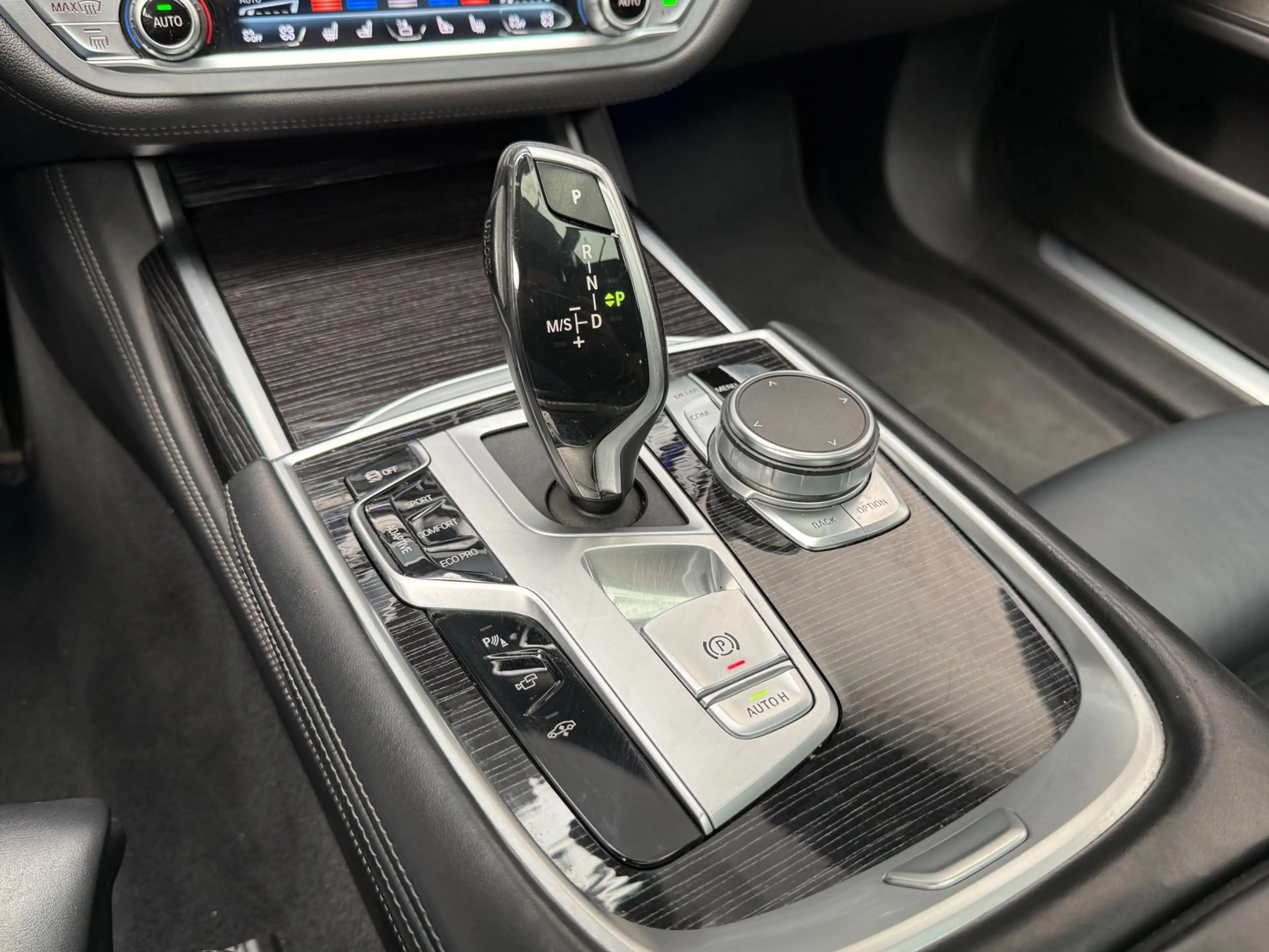 BMW 750 7-serie 750i xDrive 530 PK / Dealer Onderhouden — photo 13