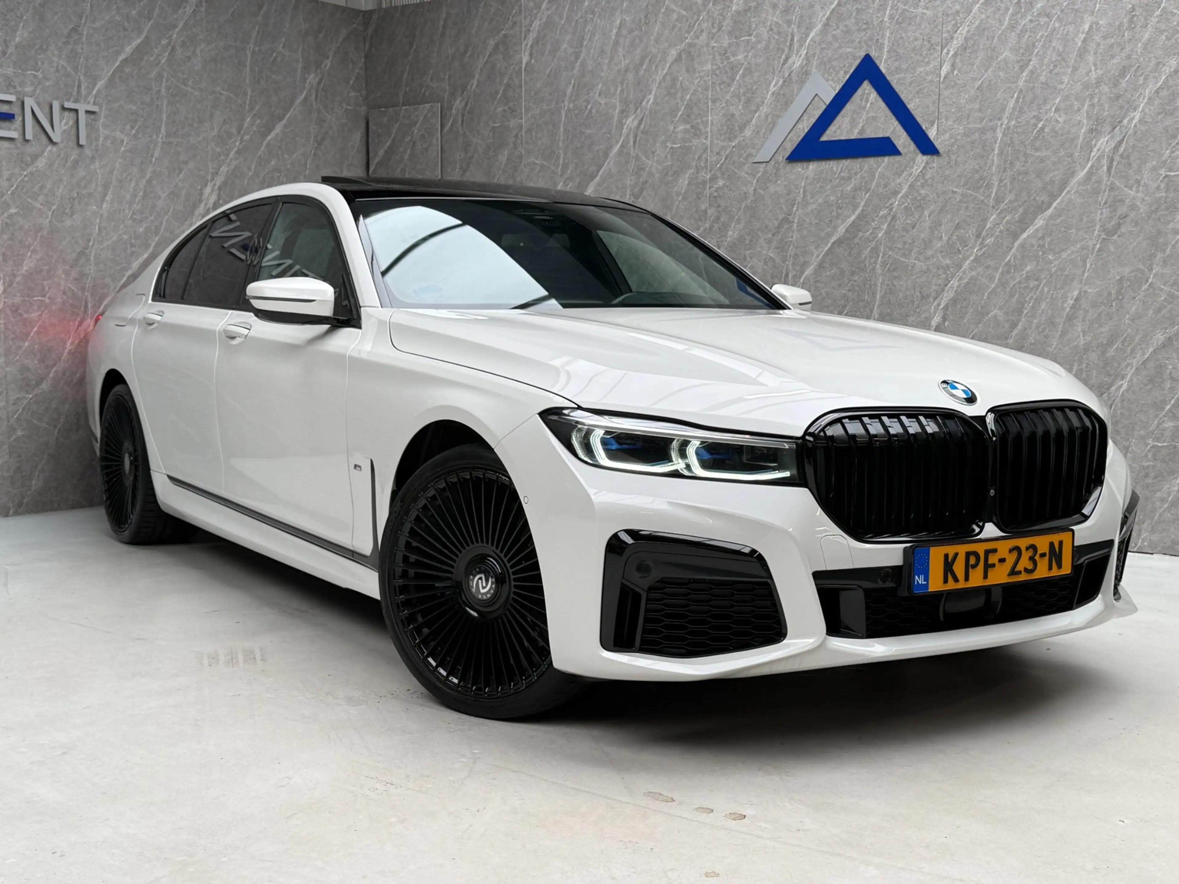 BMW 750 7-serie 750i xDrive 530 PK / Dealer Onderhouden — photo 3